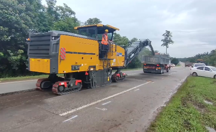 徐工成套道路機械油面施工，這次在馬來西亞！