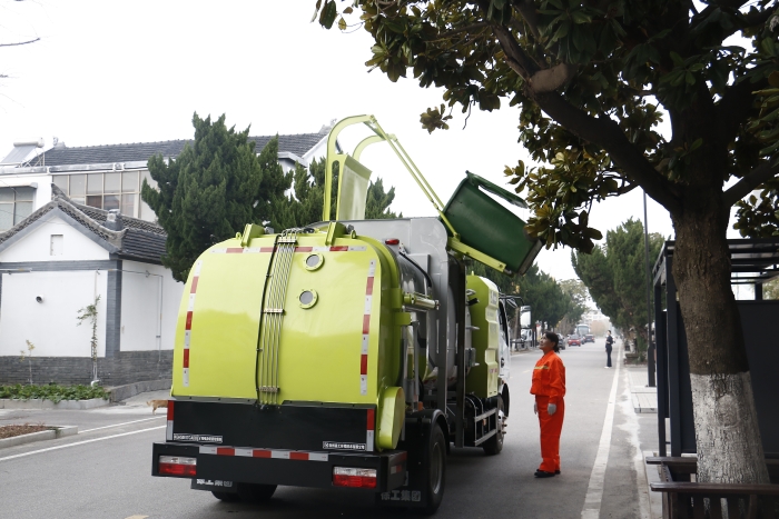 零碳收運、高效閉環(huán) | 徐工純電動餐廚垃圾車助力賈汪潘安湖綠色環(huán)衛(wèi)升級